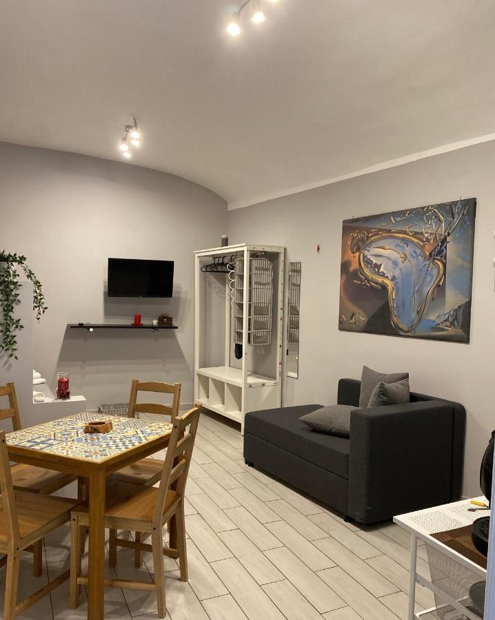 Ropelli Santa Chiara Apartment เนเปิลส์ ภายนอก รูปภาพ