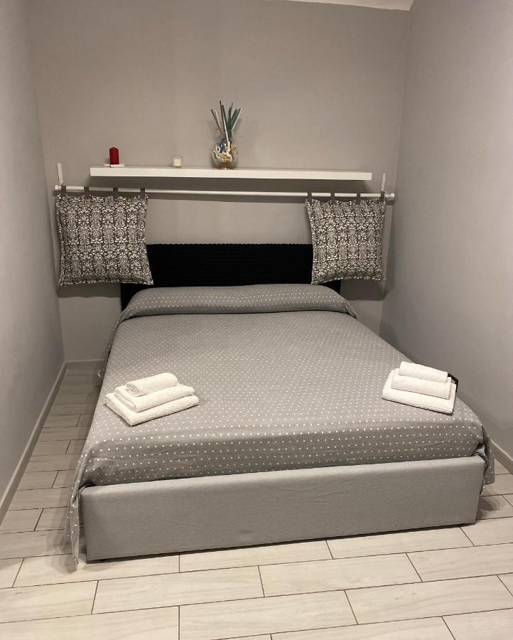 Ropelli Santa Chiara Apartment เนเปิลส์ ภายนอก รูปภาพ